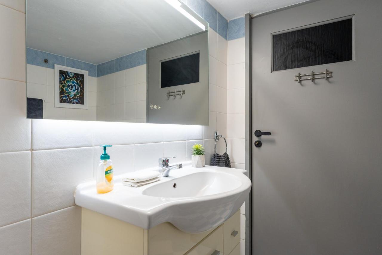 Majestic 2 Glyfada Apartment